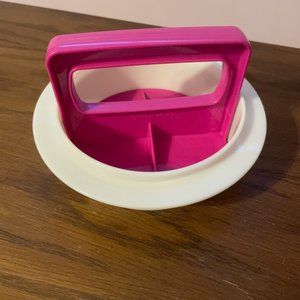 NWOT Tupperware Large Hamburger Press and Keepers